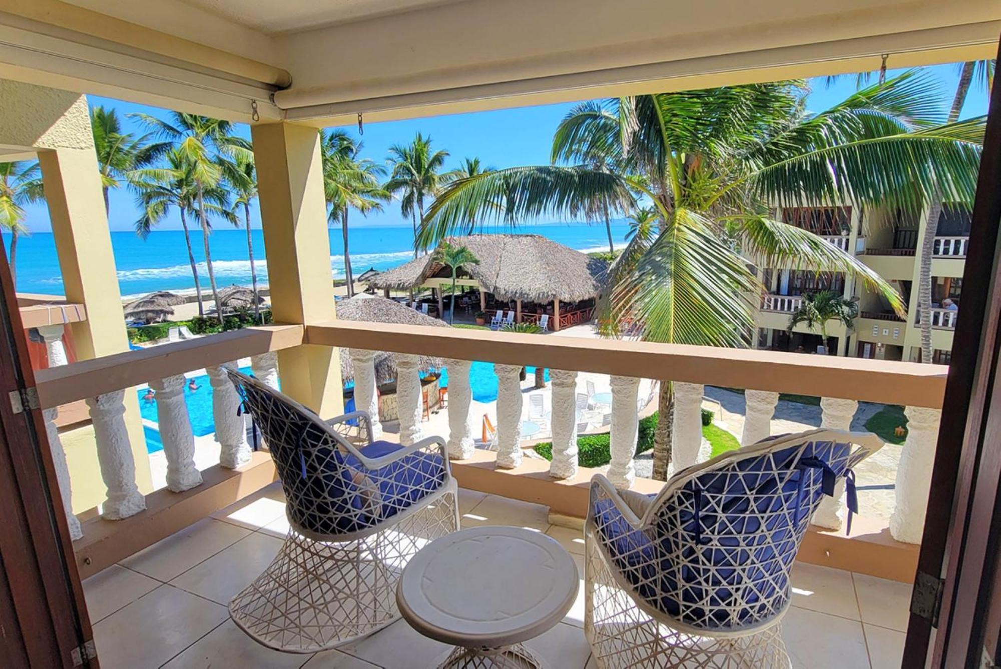 Appartamento Oceanview Penthouse On The Beach Cabarete Esterno foto